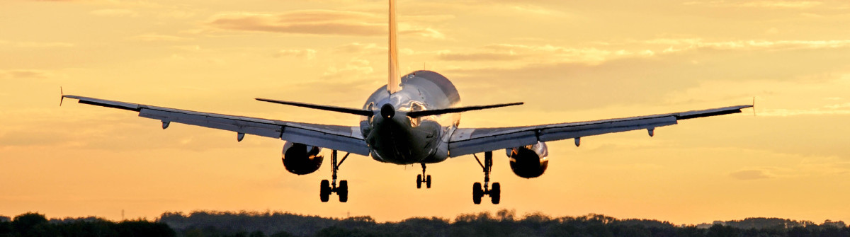 flugzeug-start-shutterstock_96390125-2-1200×335