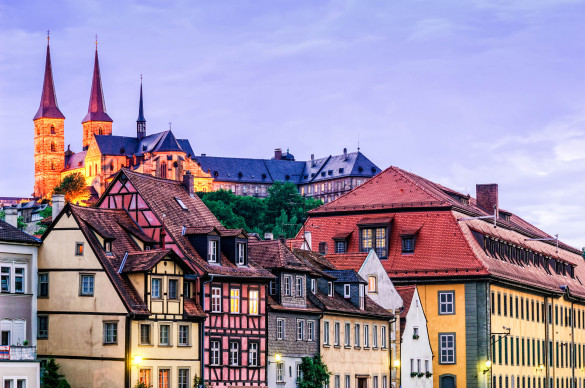 michaelsberg-abbey-und-der-historischen-altstadt-von-bamberg-istock_000016748334_large-2-585x388