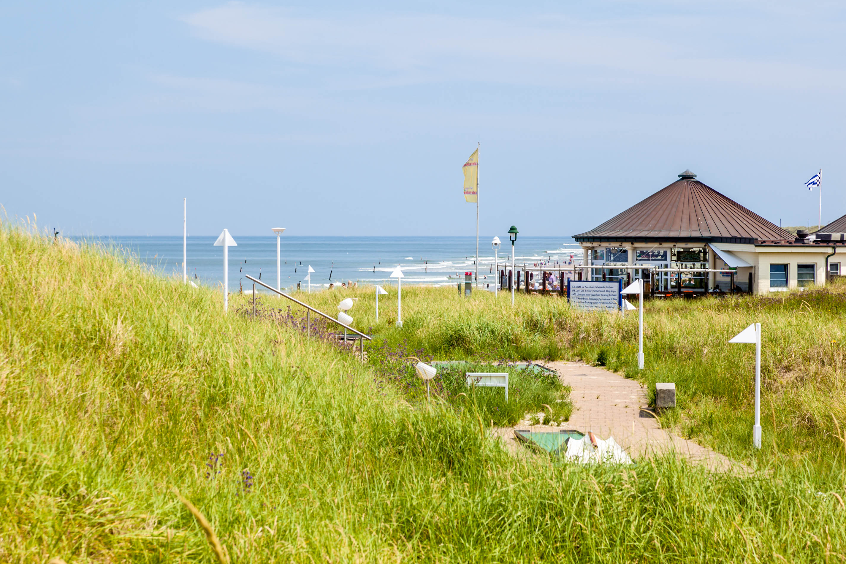 norderney-northern-beach-istock_21624664_large-editorial-only-michael-utech-2