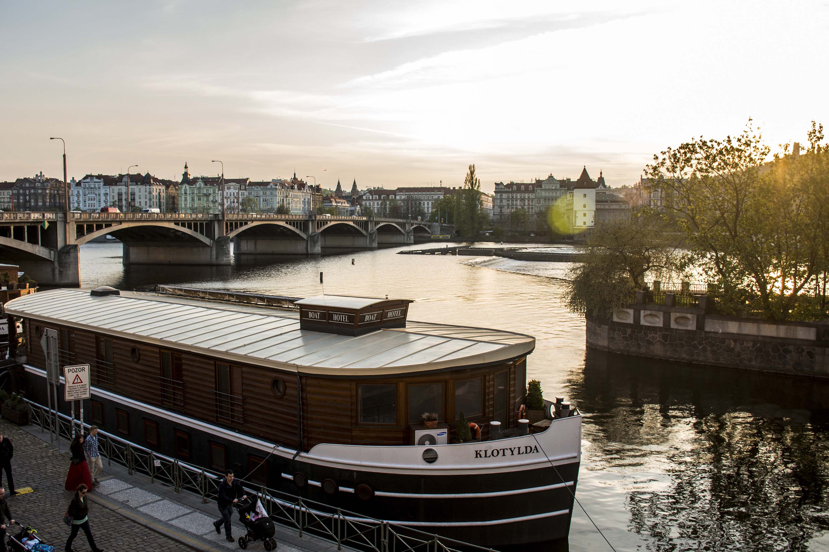 Hotelschiff