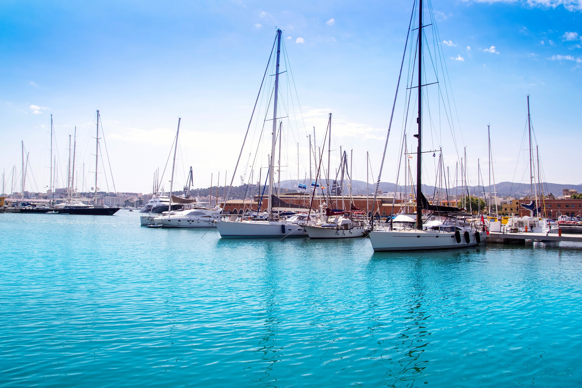 Yachten am Hafen von Palma de Mallorca.