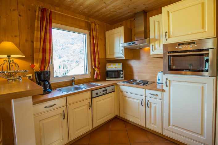 KUBIZAPHOTO_ALPs_ALPENDORF_DACHSTEIN_WEST_Haus_03_WEB_2017-1240
