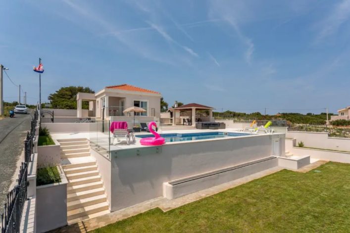 UG-Airbnb_Vis-Ferienhaus-2