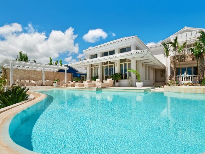 Eden-Roc-Pool_IBE